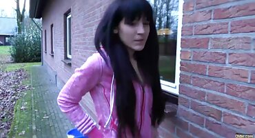 sex iruma Người yêu với kính yêu cầu pimsex để fuck.